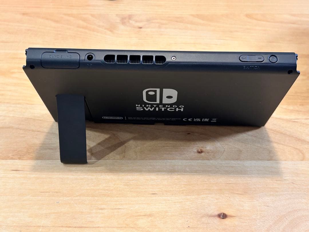 Nintendo Switch 本体セットJoy-Con(L)(R)充電グリップ