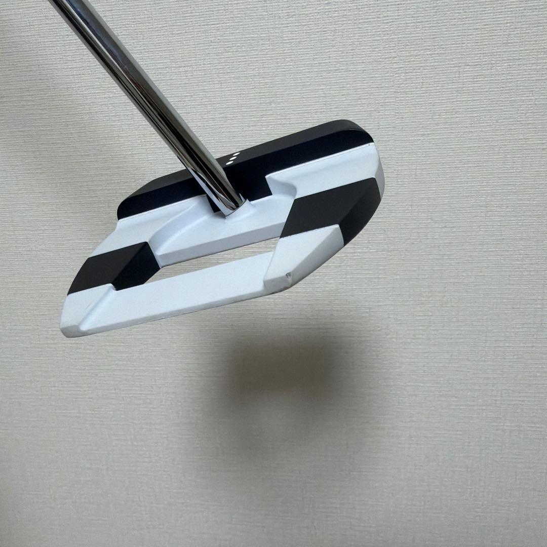 ODYSSEY Square 2 Square Jailbird パター