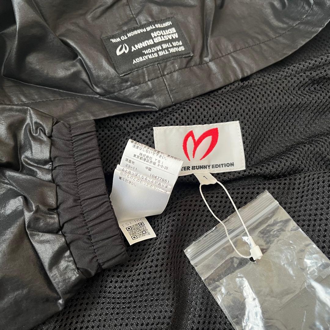 新品★39,600円 春ウインドブレーカー マスターバニーエディション 黒灰 1