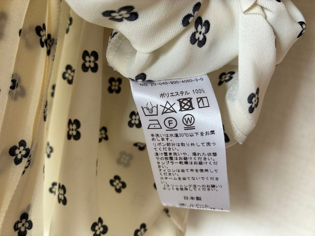 美品！IENA seseフラワーピンタックワンピース