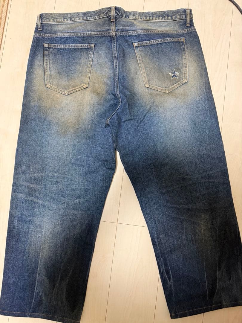 Supreme Distressed Loose Selvedge Jean ※