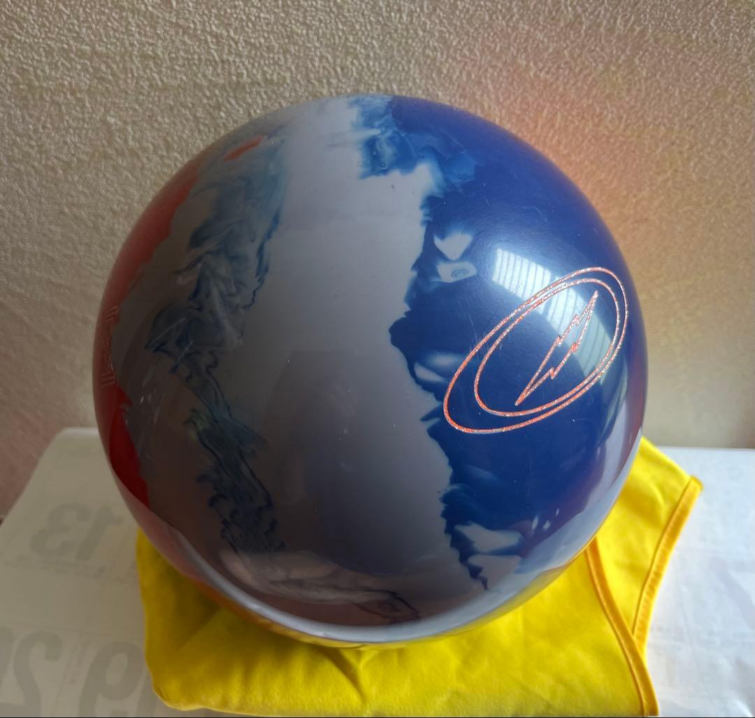 ボウリングボール 13lbs