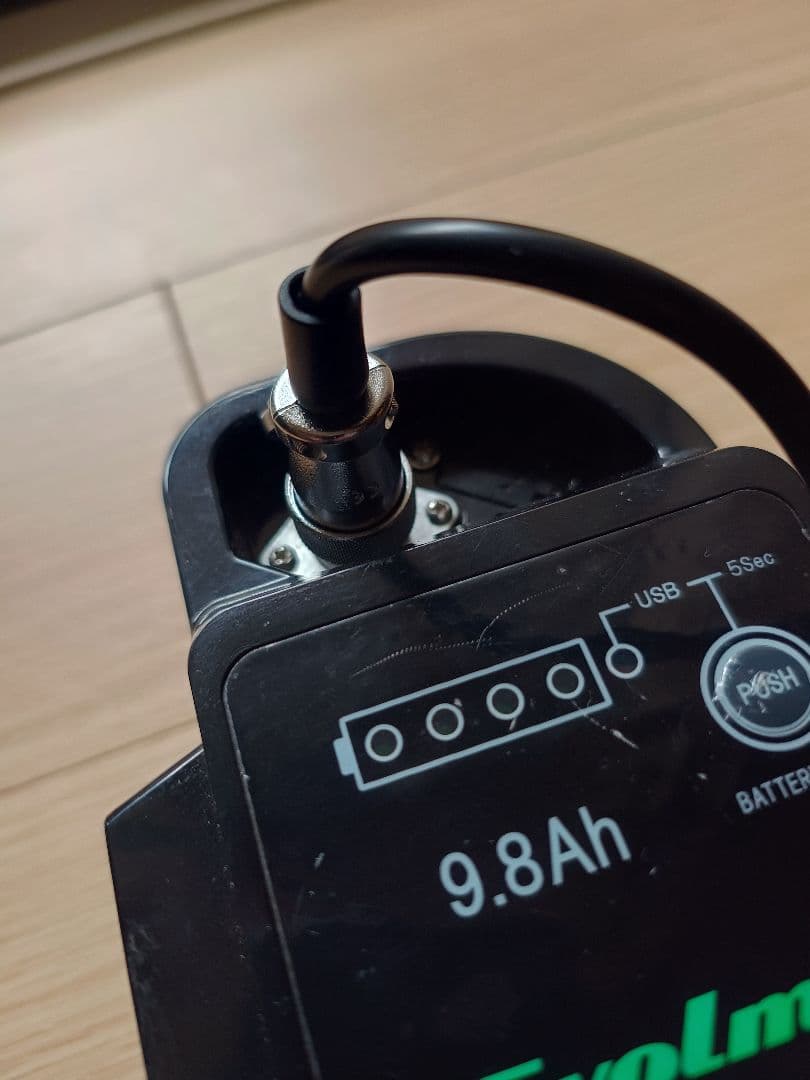 カワサキ　ノスリス　noslisu 電動アシスト三輪車+OGK チャイルドシート