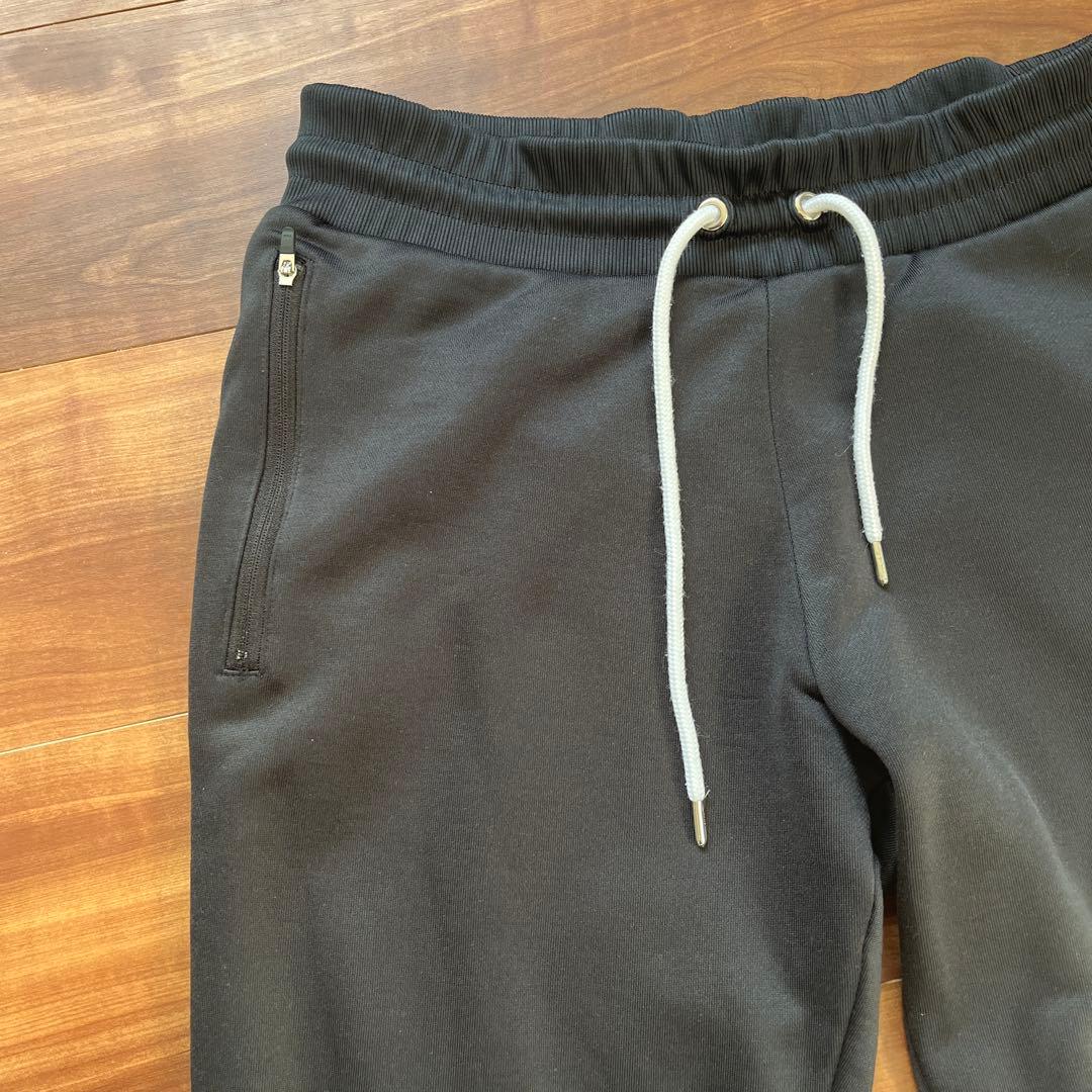 ブラックジャージ ジッパーポケット付き