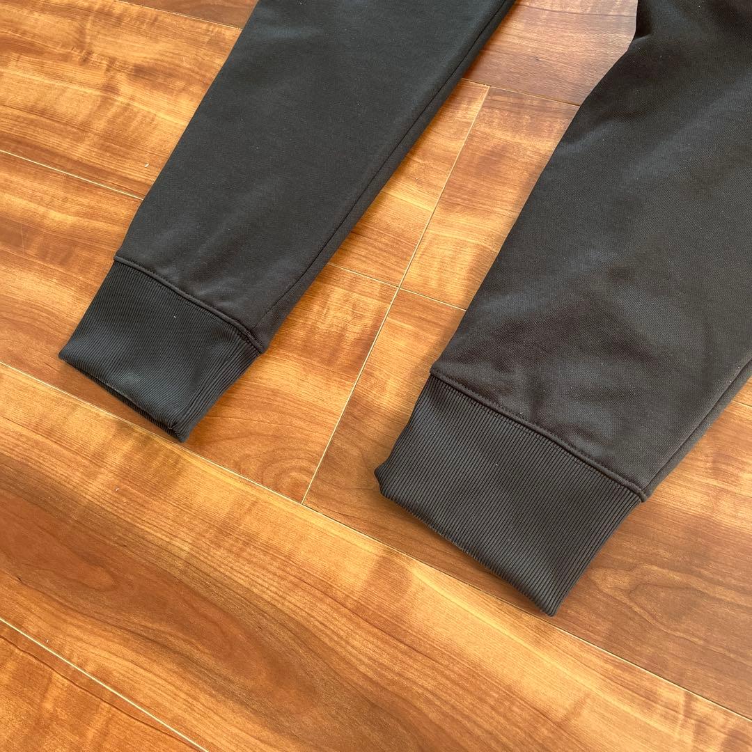 ブラックジャージ ジッパーポケット付き