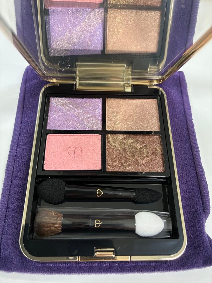 クレドポーボーテ オンブルクルールクアドリ 504 ホリデー　アイシャドウ