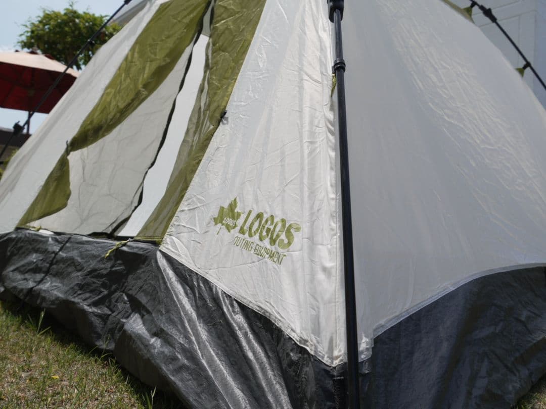 ドーム型クイックテント グレーとライムグリーン