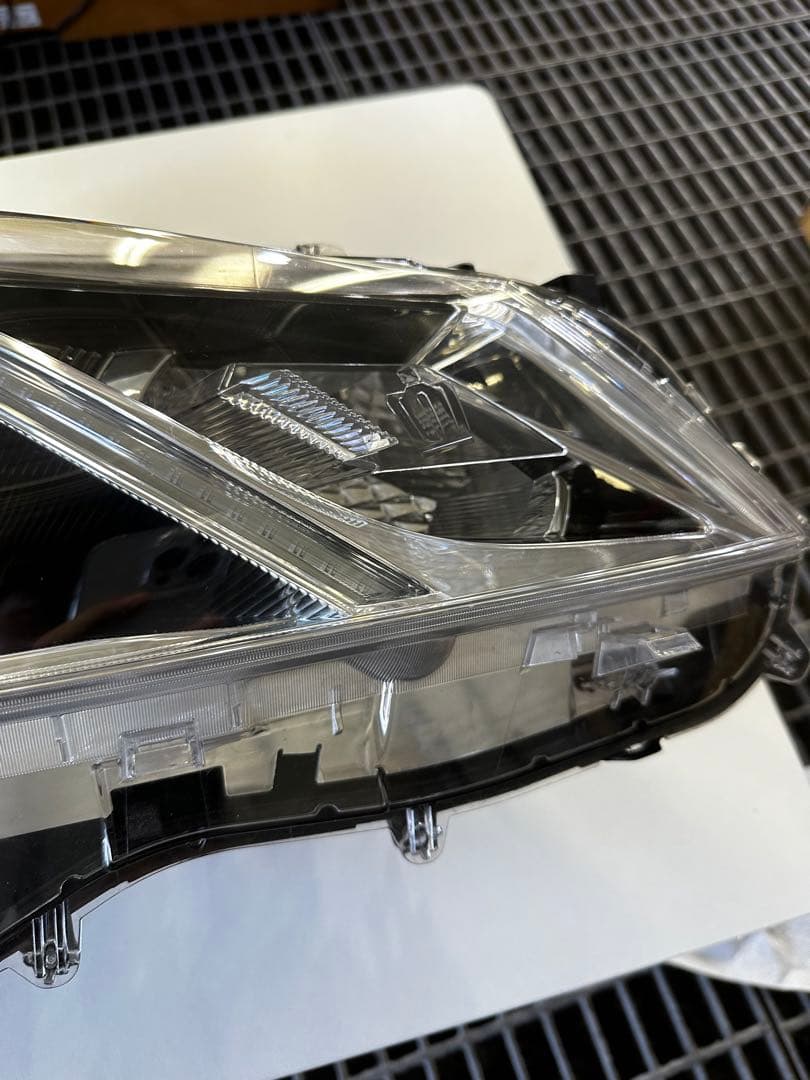 210系クラウンアスリート　前期　ヘッドライト