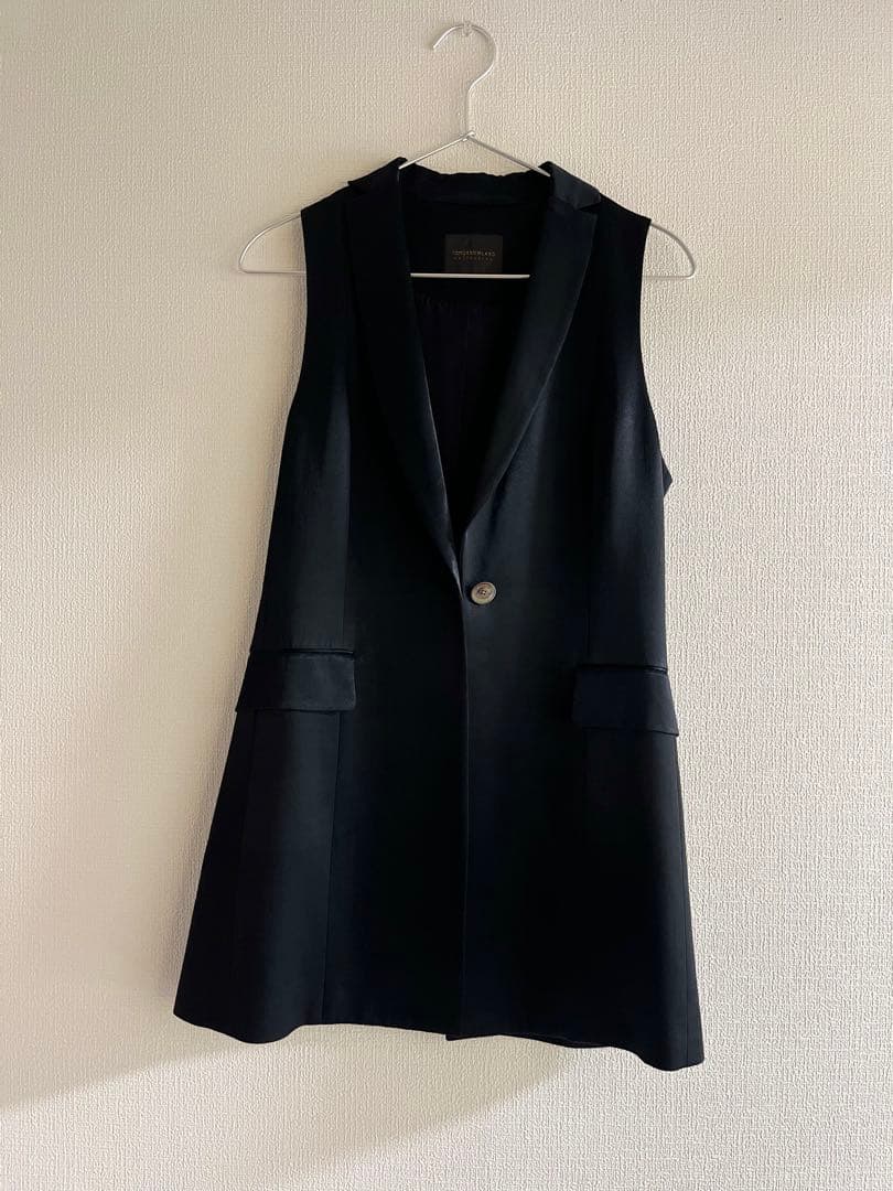 ✨新品・4万円TOMORROWLAND 高級ジレ