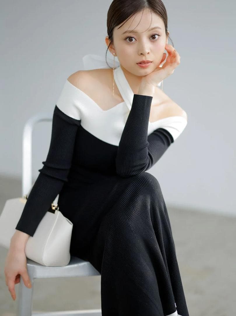 SNIDELスナイデル フロントクロスニットワンピース