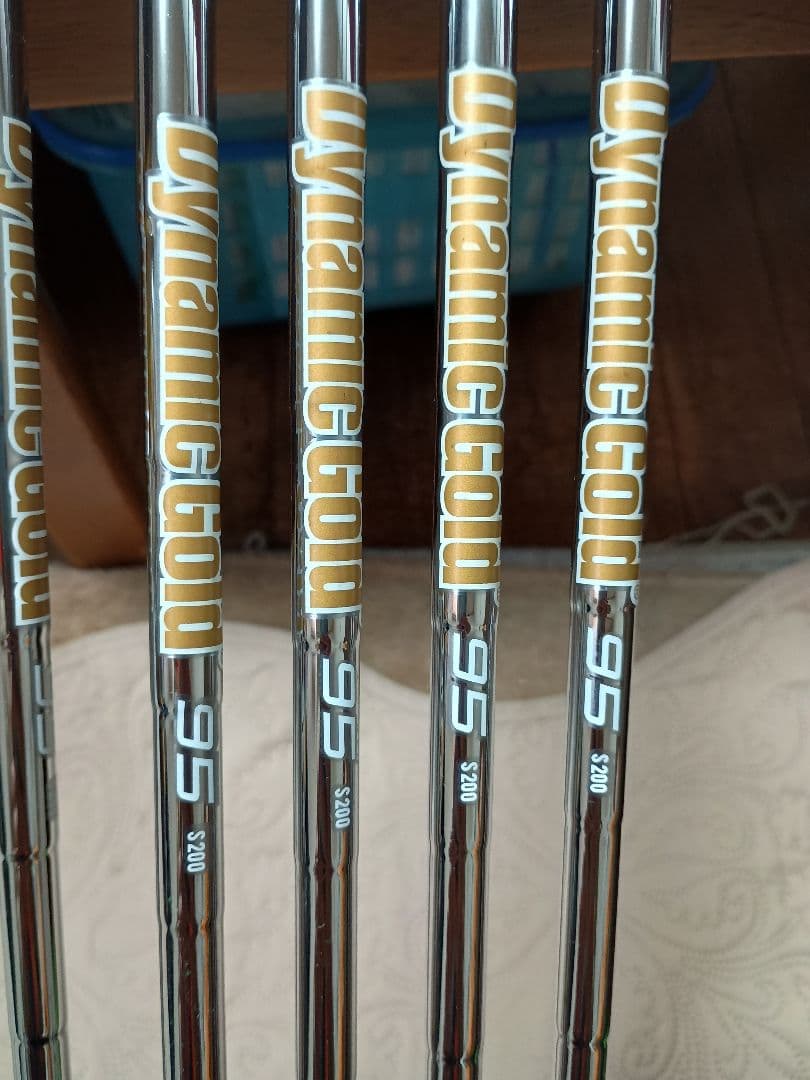 ゼクシオXアイアン2024 ダイナミックゴールド95 S200