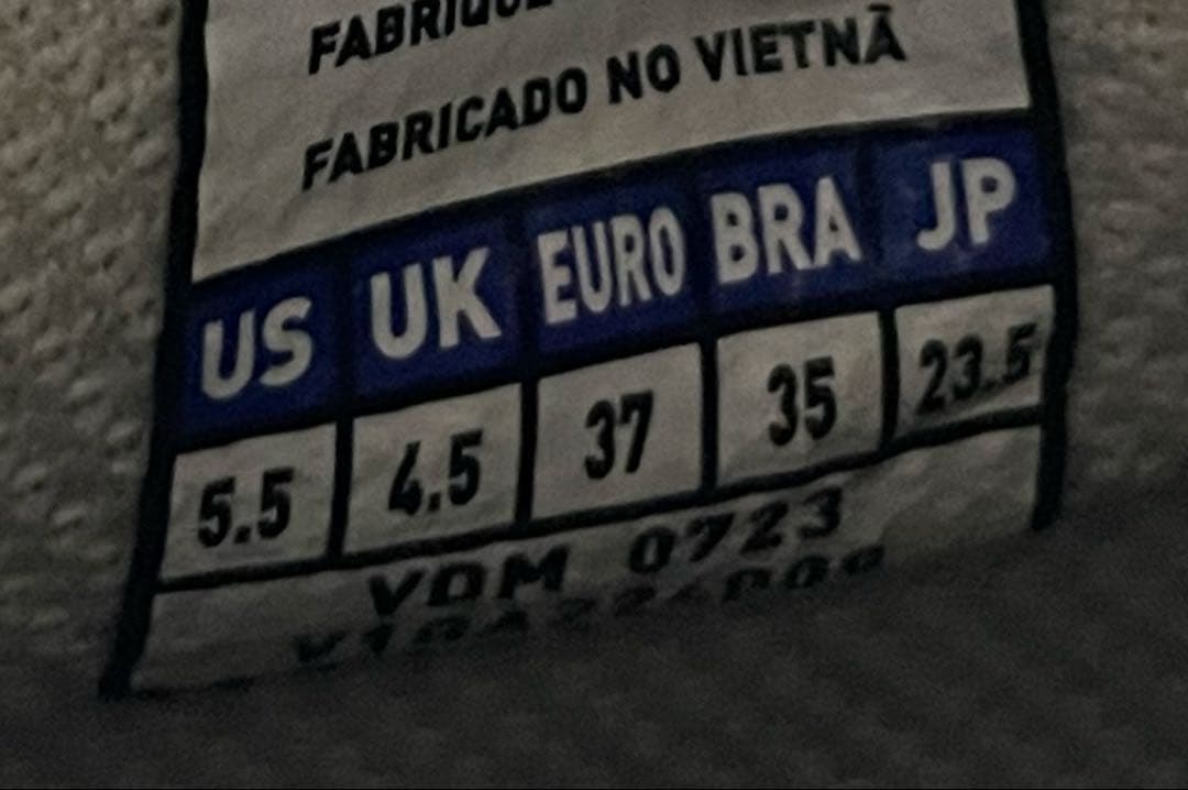 美品　23.5cm ミズノ MIZUNO レディース バレーボールシューズ