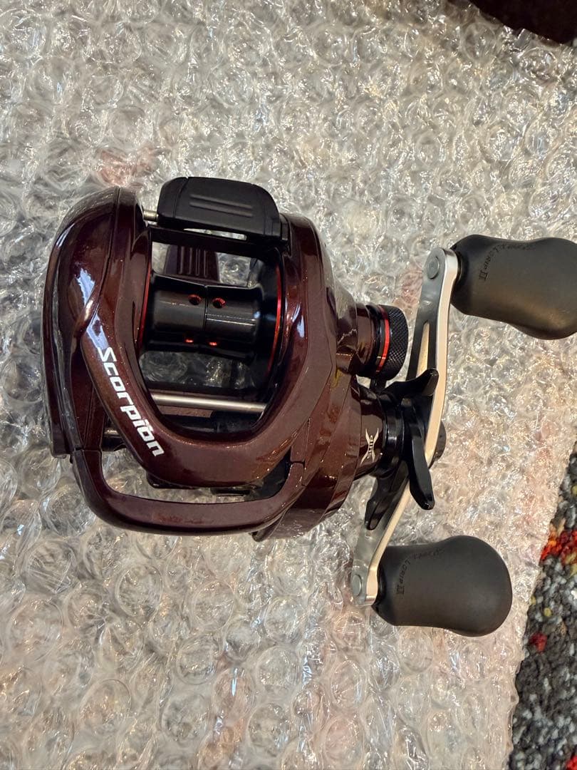 美品SHIMANO Scorpion 201 ベイトリール
