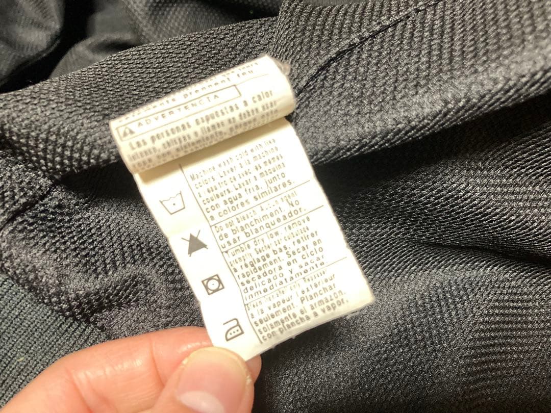 Carhartt 黒 フード付きジャケット