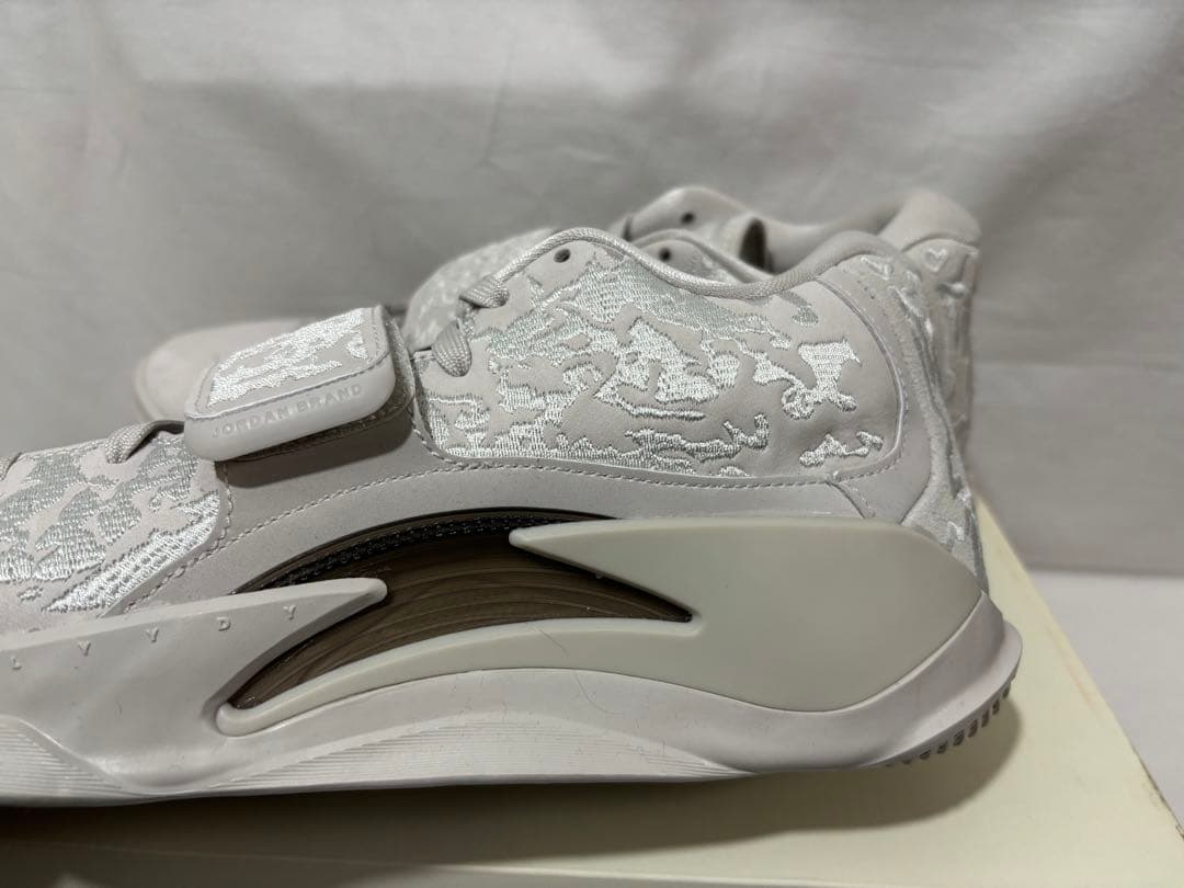 シューズ(男性用) nike jordan zion 3 se pf light bone 28