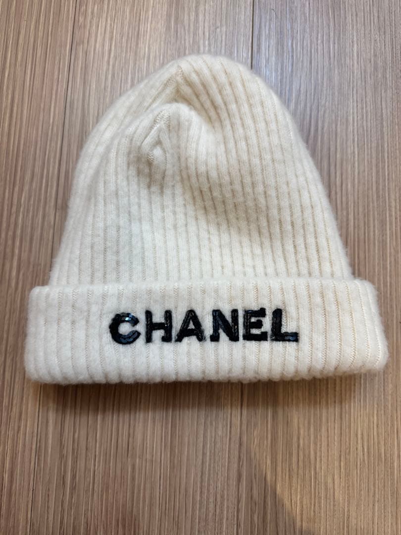 明日花キララちゃん着用色違いCHANELシャネルニット帽カシミアホワイト