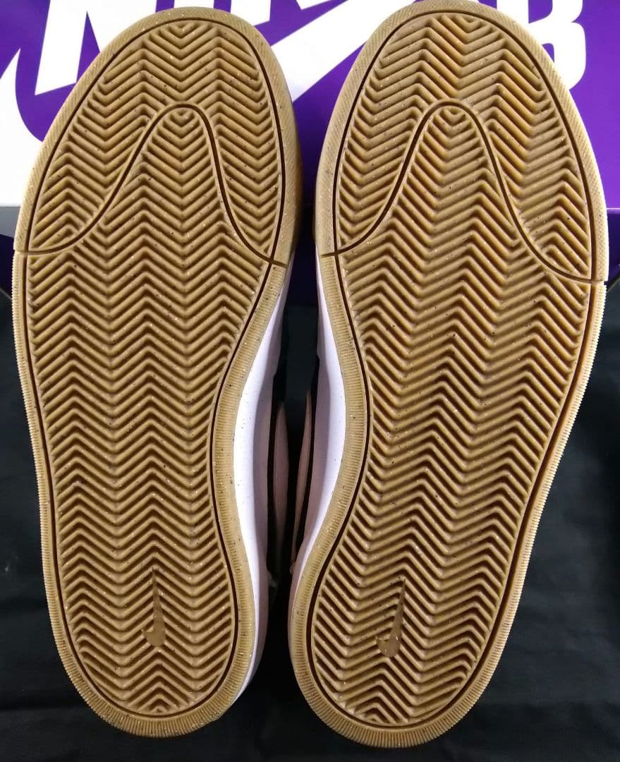 未使用品　Nike　SBダンク レオベーカーモデル ハイカットスニーカー 緑/黒