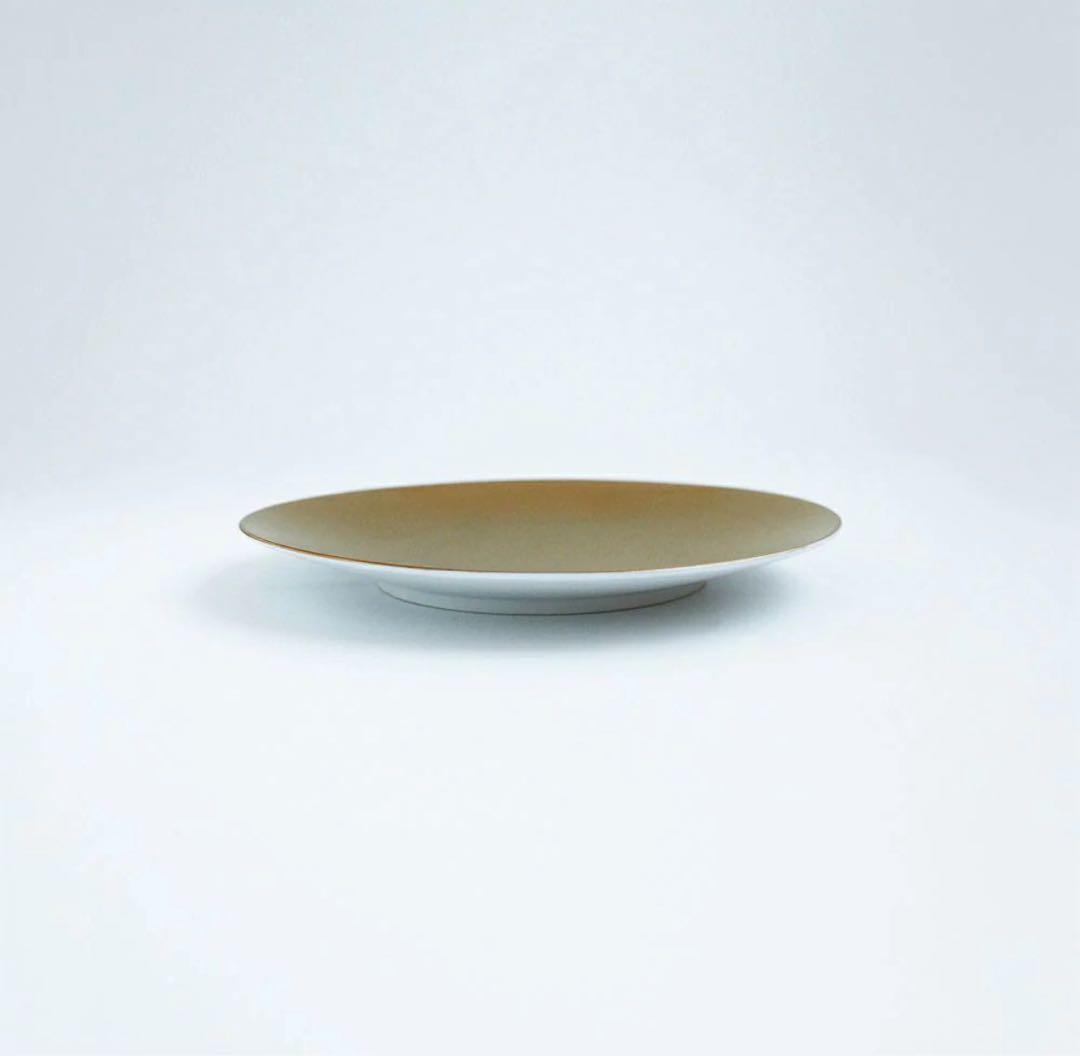 お正月　金色 丸型皿 シンプルデザイン　神崎恵