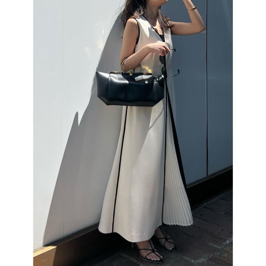 アニュアンス　ノースリーブワンピース