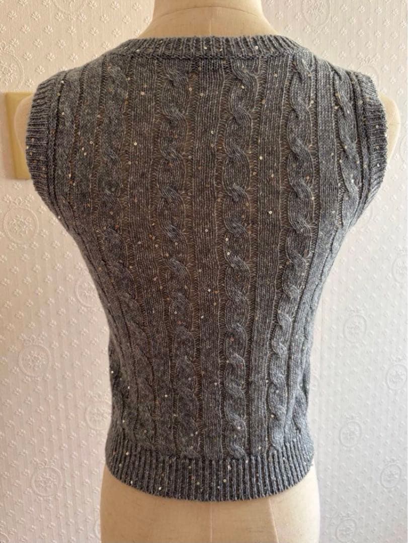 ブルネロクチネリ ブルーグレー　スパンコールいっぱいベスト　Sサイズ