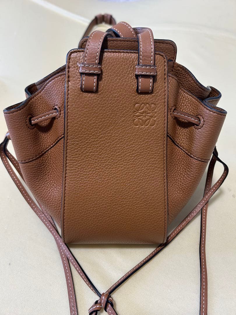 ロエベ ハンモック ミニ キャメル 美品　値下げ中　12月より11万円。