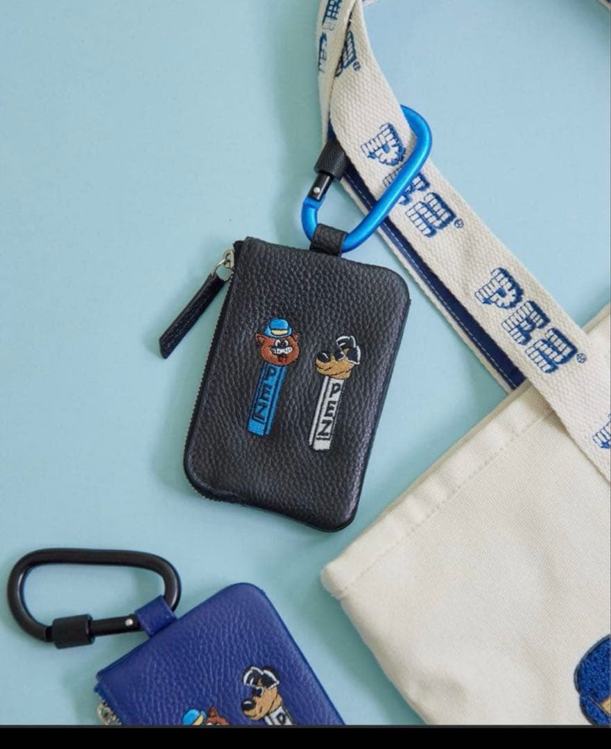 新品未使用PEZ(ペッツ) ×ear《牛革》カラビナ付きパス＆キーケース