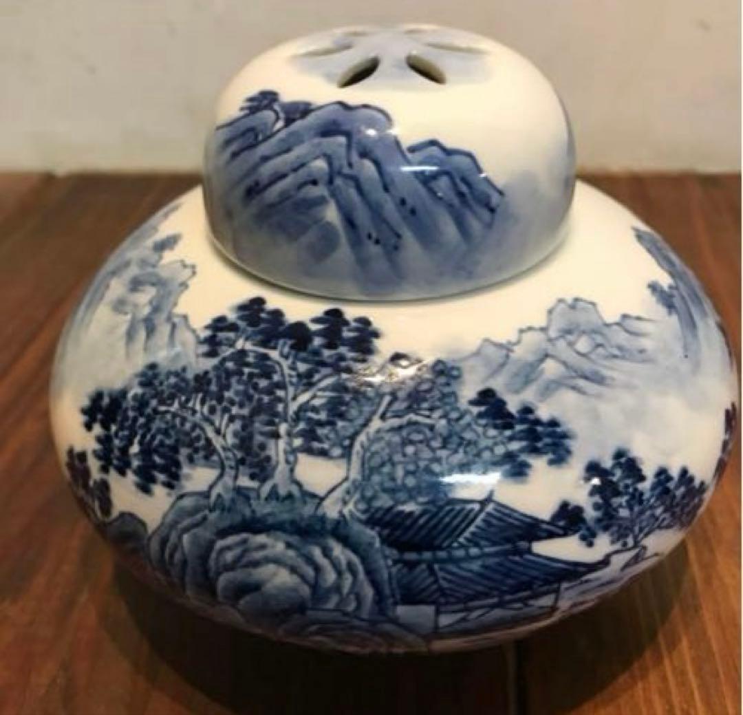 美品　有田焼　花舟　三脚　香炉　染付の山水画が素敵な　蓋まで丁寧に描かれています