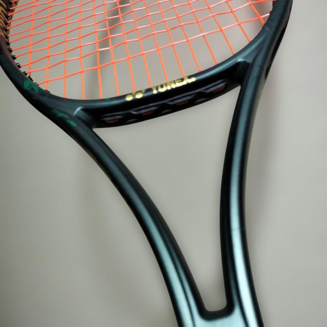 ヨネックス　テニスラケット　VCORE PRO100 G2