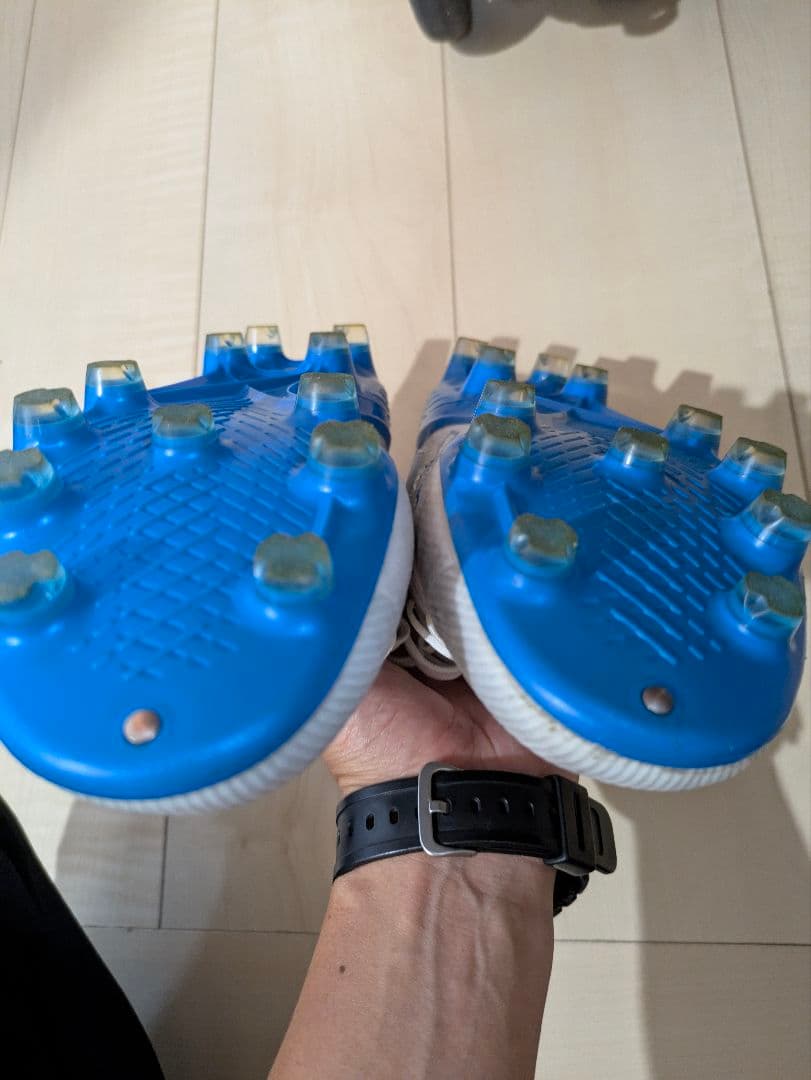 ACROS FIT ホワイト サッカーシューズ26.0㌢