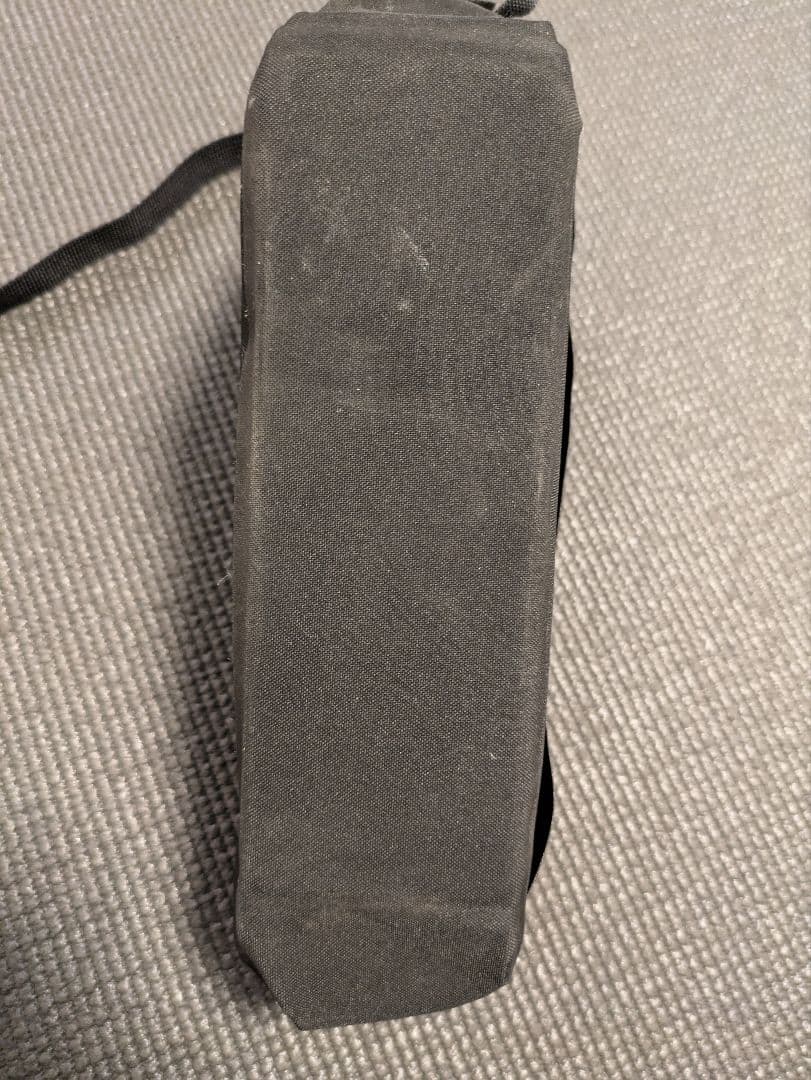 APIDURA　RACING FRAME PACKフレームバッグ2.4リットル