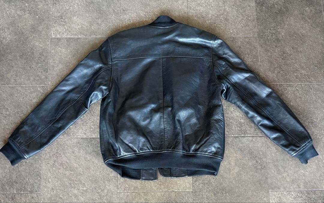 Gap（ギャップ）カウレザー ボンバージャケット ブラック