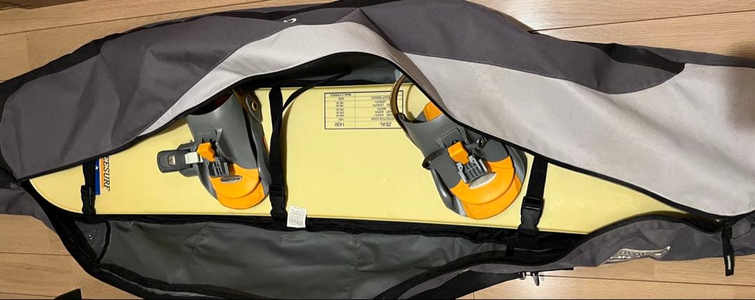 スノーボード 140 INFINITY板　キスマーク ビンディング　ケース付