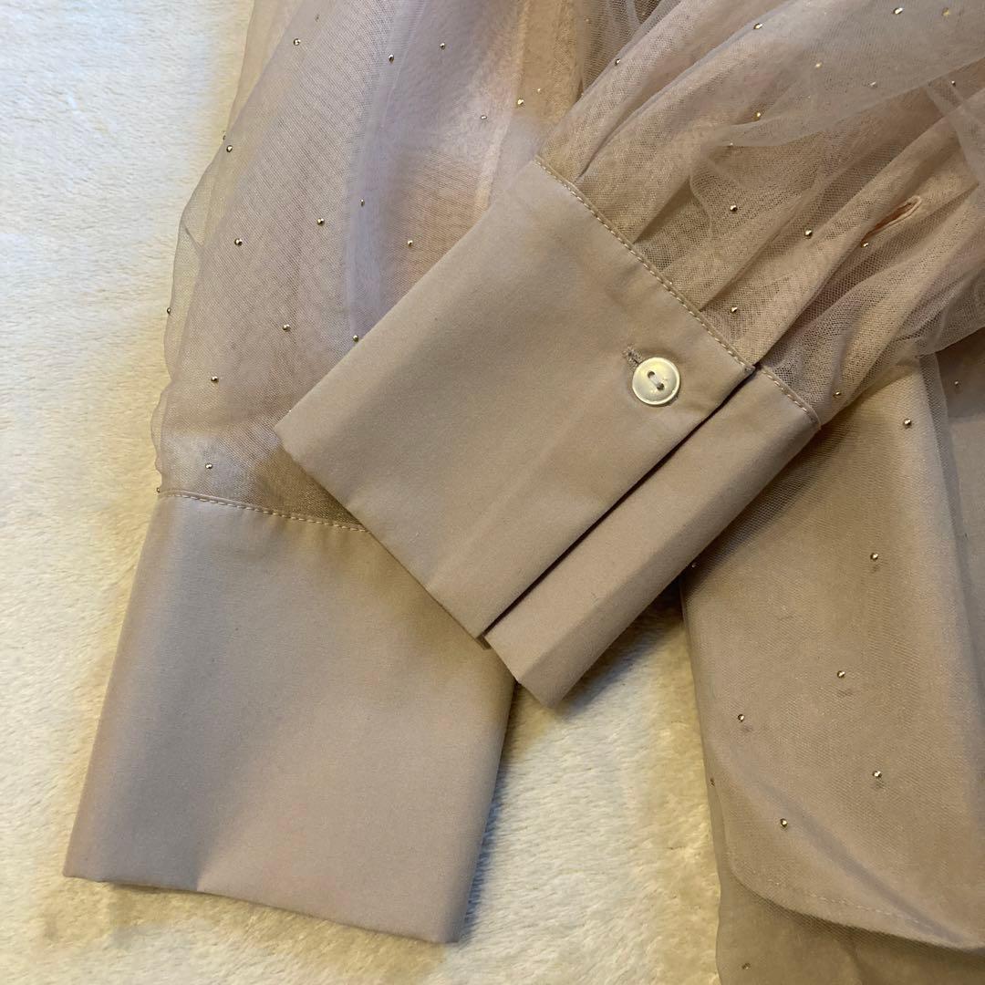 【極美品】JUSGLITTY キラキラチュールシャツブラウス ピンクベージュ M