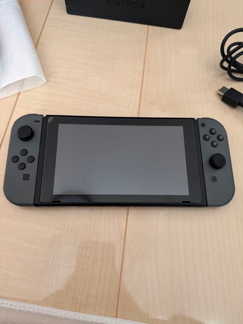 美品!!Nintendo Switch 本体　グレー
