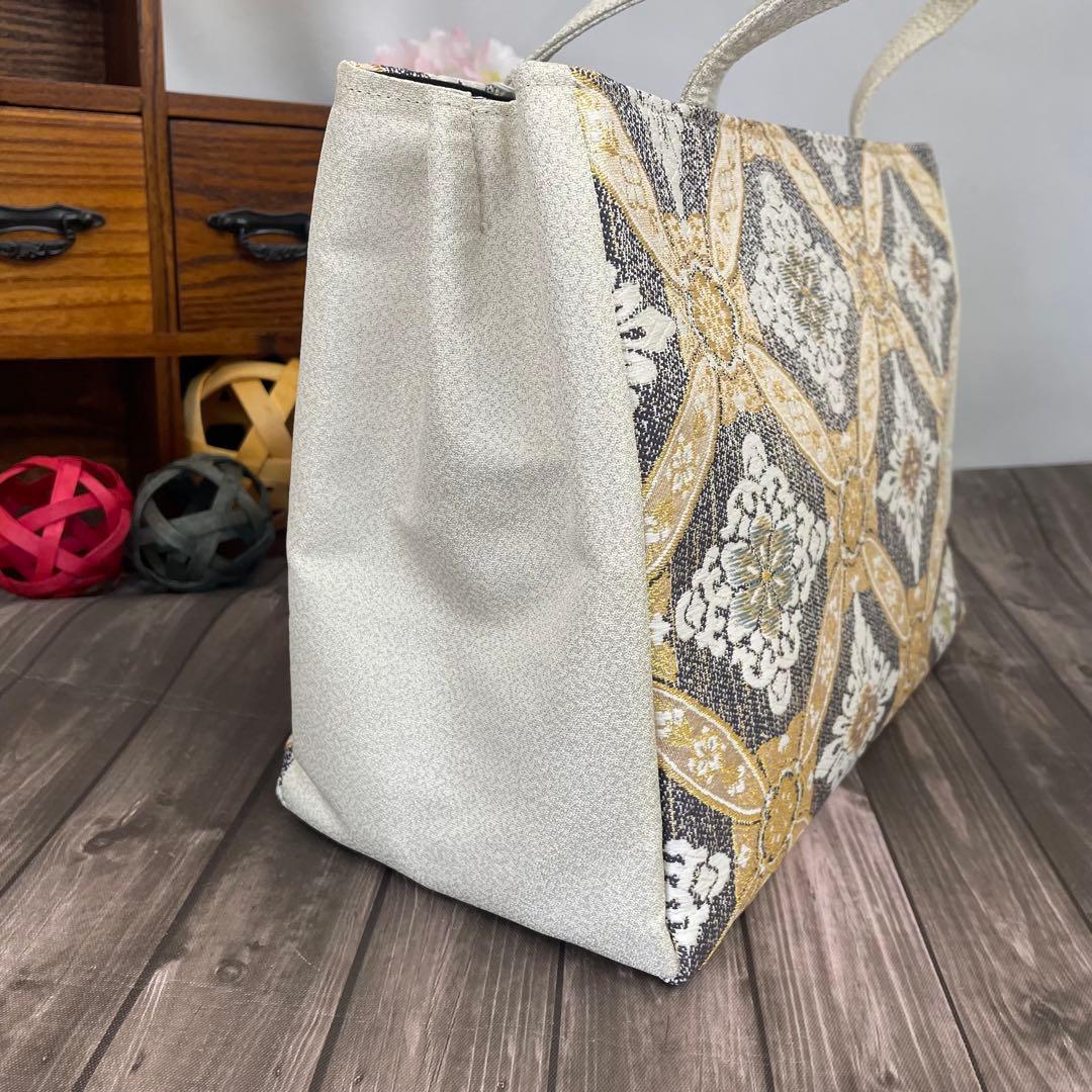 ☆2645 SALE❣️✨西陣帯地使用✨大容量手提げバッグ　新品