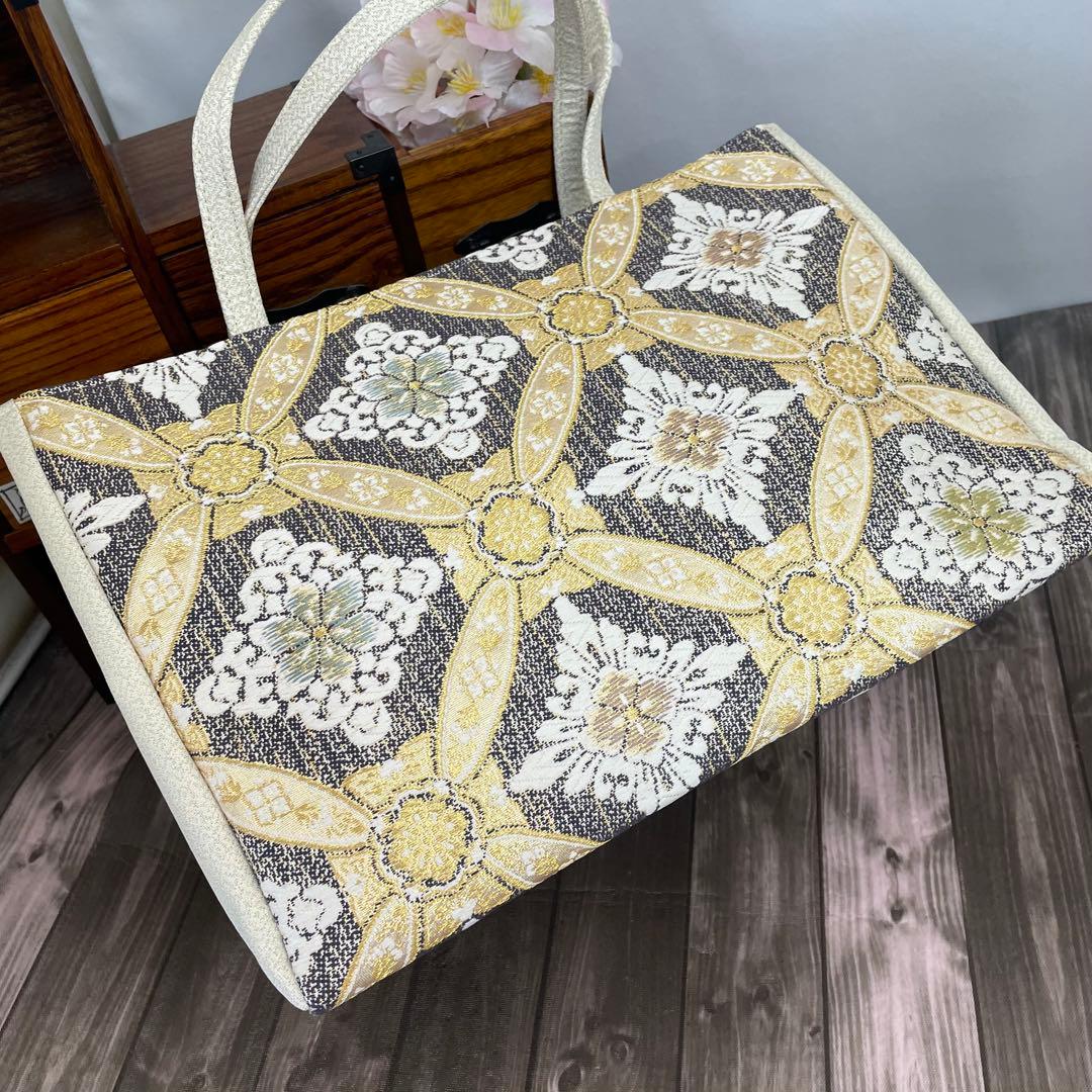 ☆2645 SALE❣️✨西陣帯地使用✨大容量手提げバッグ　新品