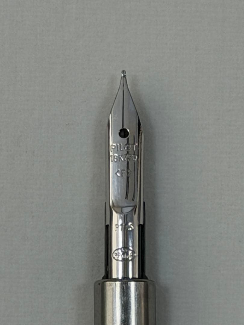 パイロット　キャップレス　木軸　細字