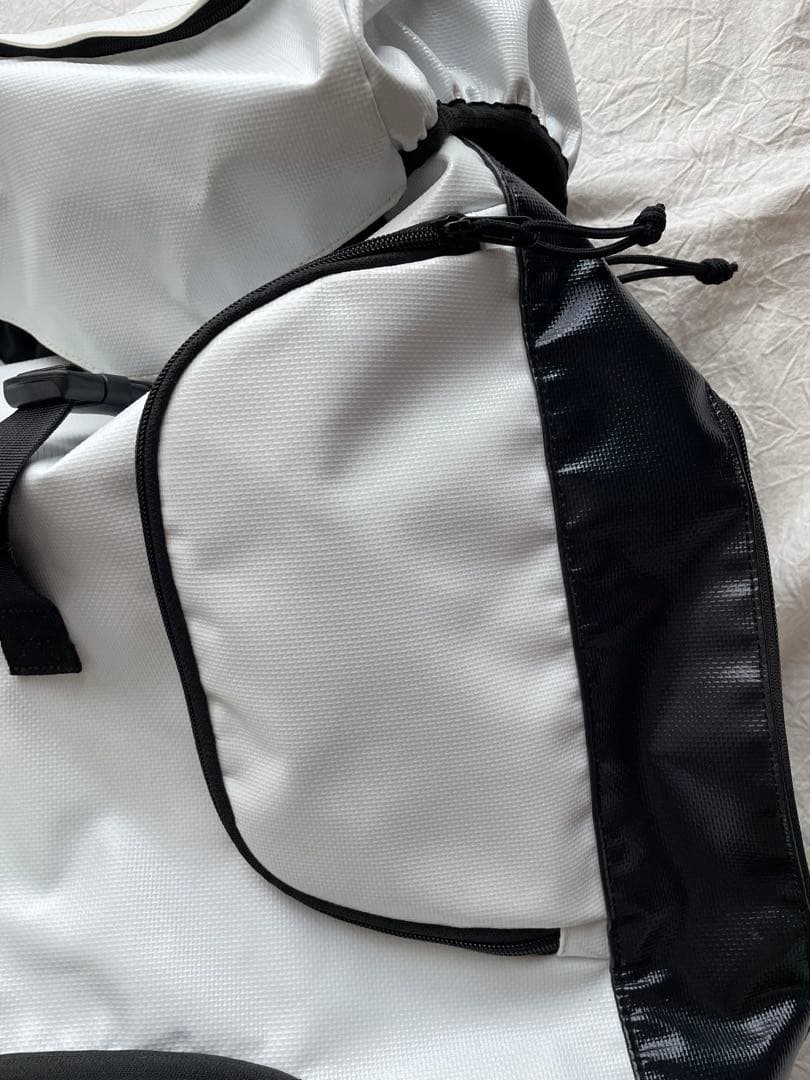 YONEX バドミントンバックパック ホワイト/ブラック