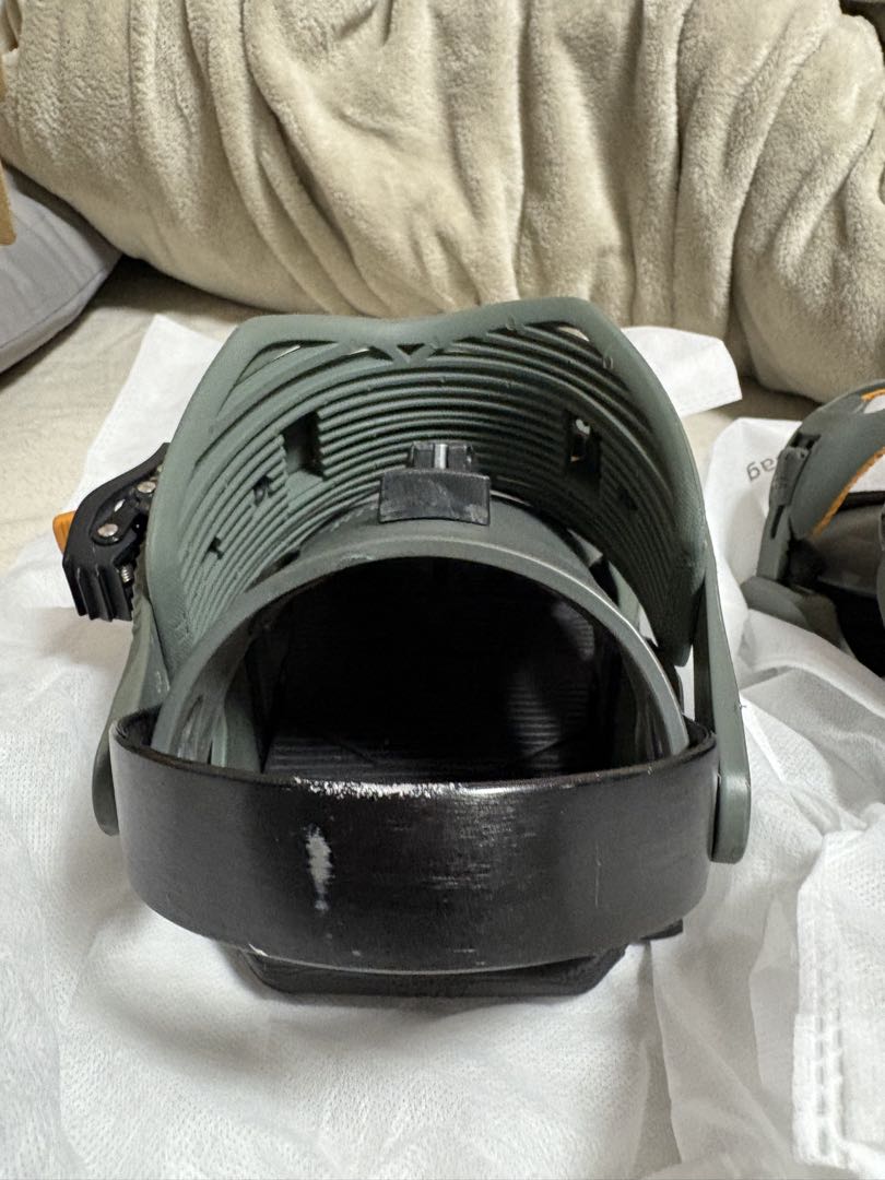 スノーボード ビンディング グレー