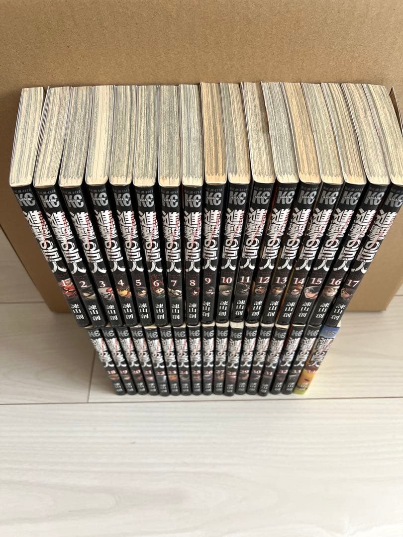 進撃の巨人 全巻セット (1-34巻) ピンバッジ付き