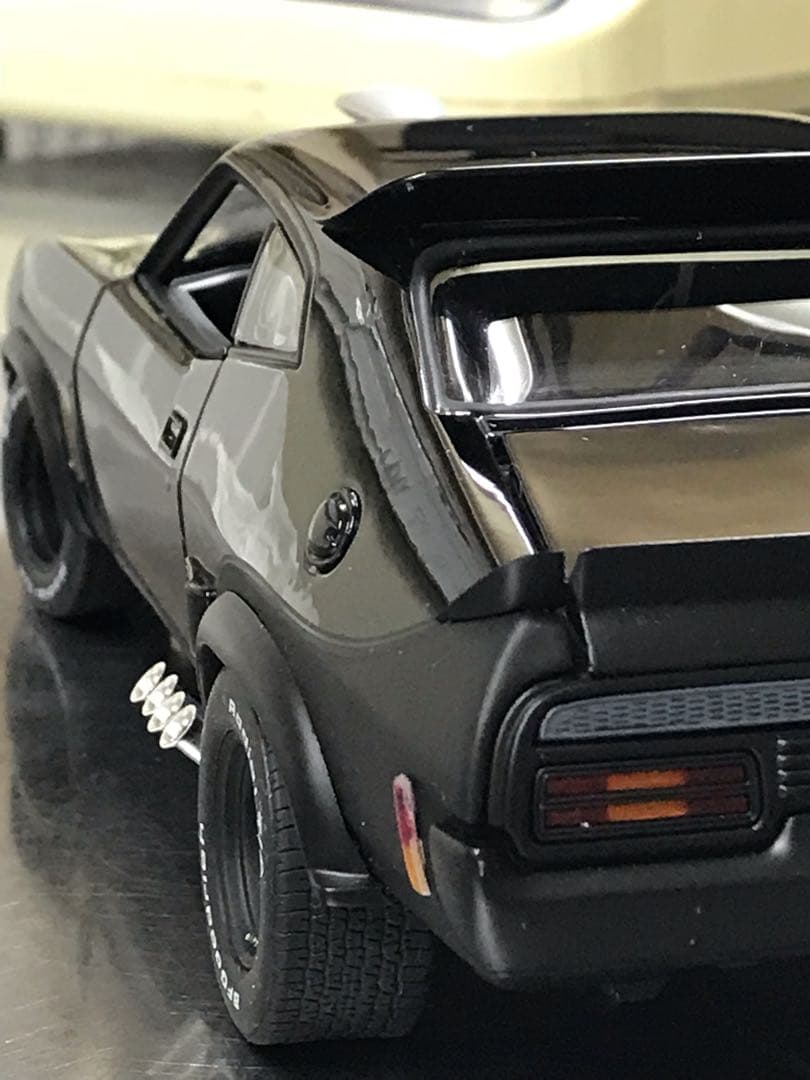 なお　マッドマックス インターセプターパート1仕様改造 オートアート