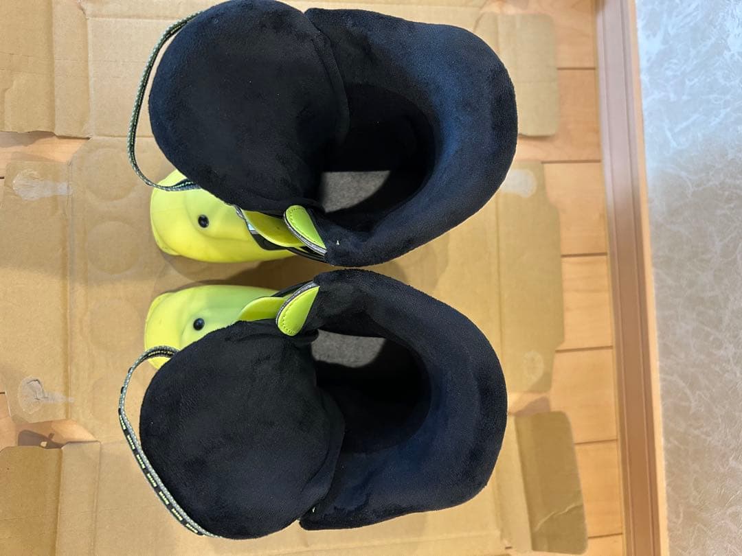 子ども用HEAD製スキー板とブーツのセット