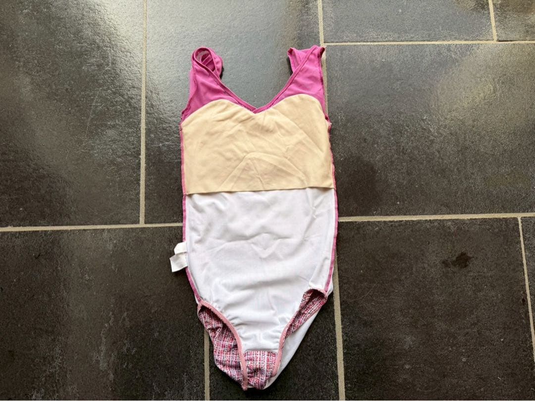 stina スティナ レオタード 140-150