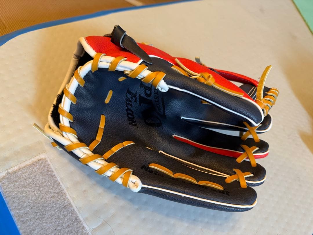 SELECT 9 Professional 軟式グローブ 黒　坂本勇人モデル