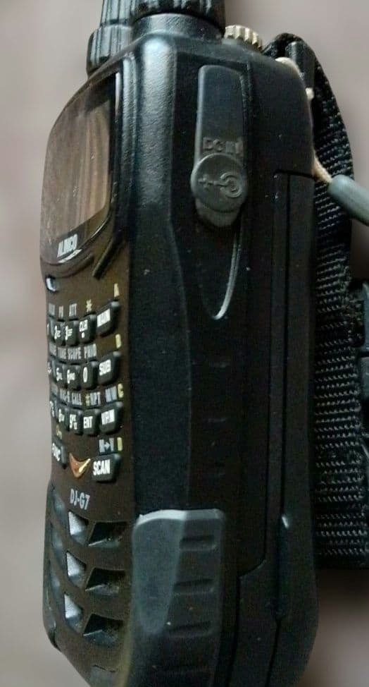 ALINCO DJ-07 3バンドトランシーバー 145/430/1200Mhz