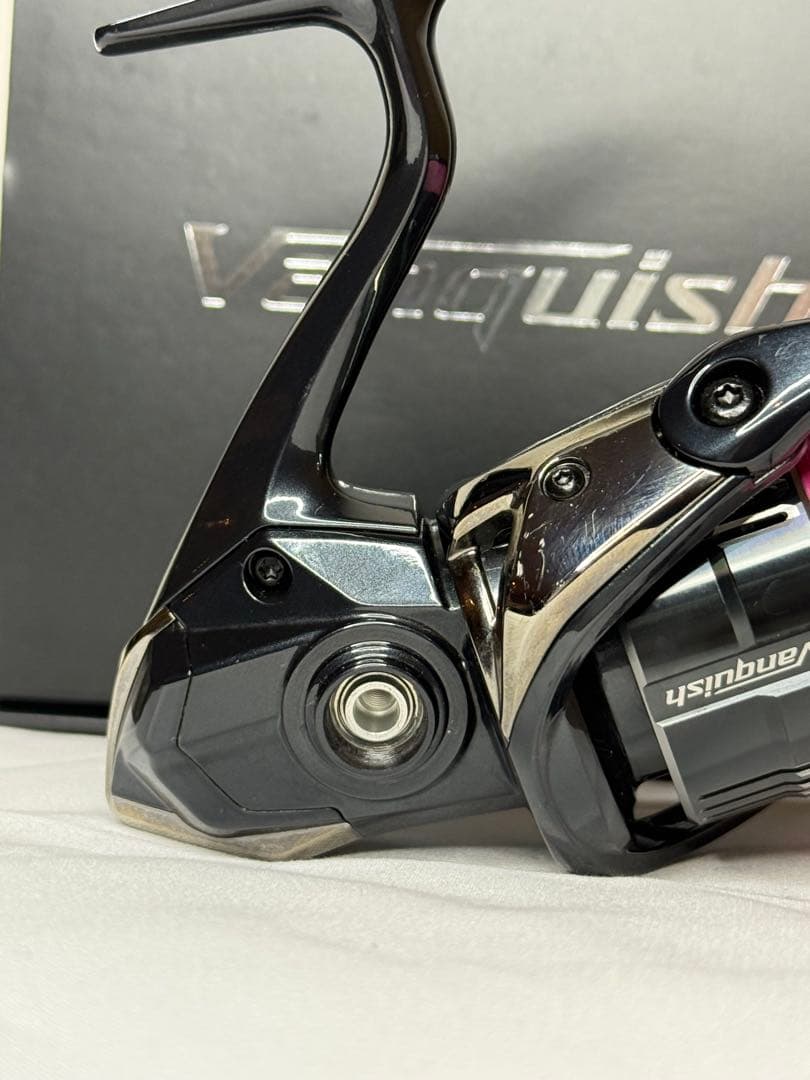 シマノ19ヴァンキッシュC3000SDH 本体のみ　ハンドルリールキャップ無し