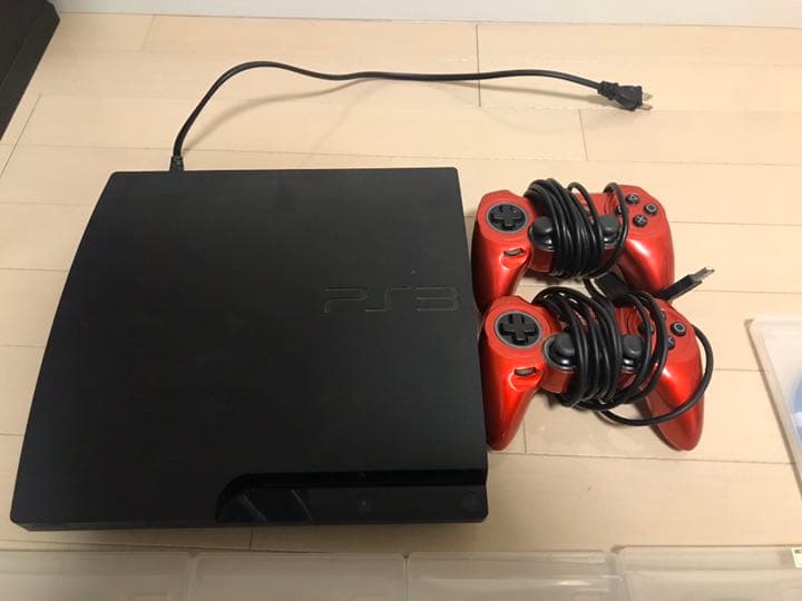 PS3とコントローラー2コとディスク6枚
