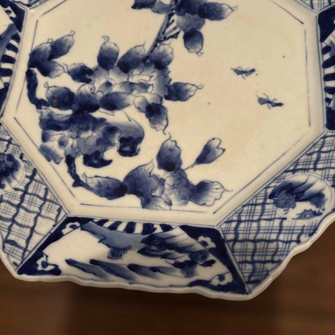 サービス出品　古伊万里　染付　八角形変形大皿　花と蝶々　素敵な絵付け