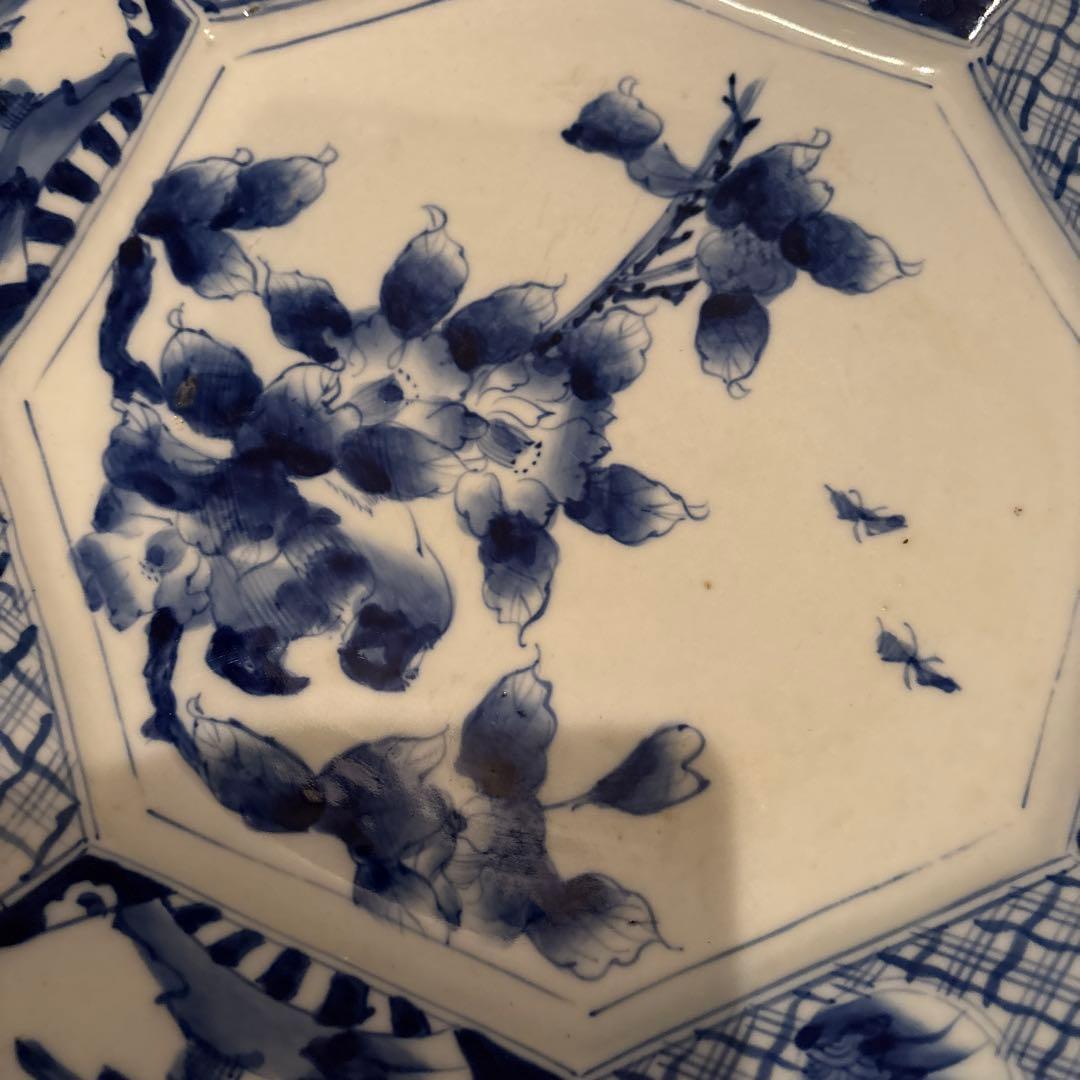 サービス出品　古伊万里　染付　八角形変形大皿　花と蝶々　素敵な絵付け