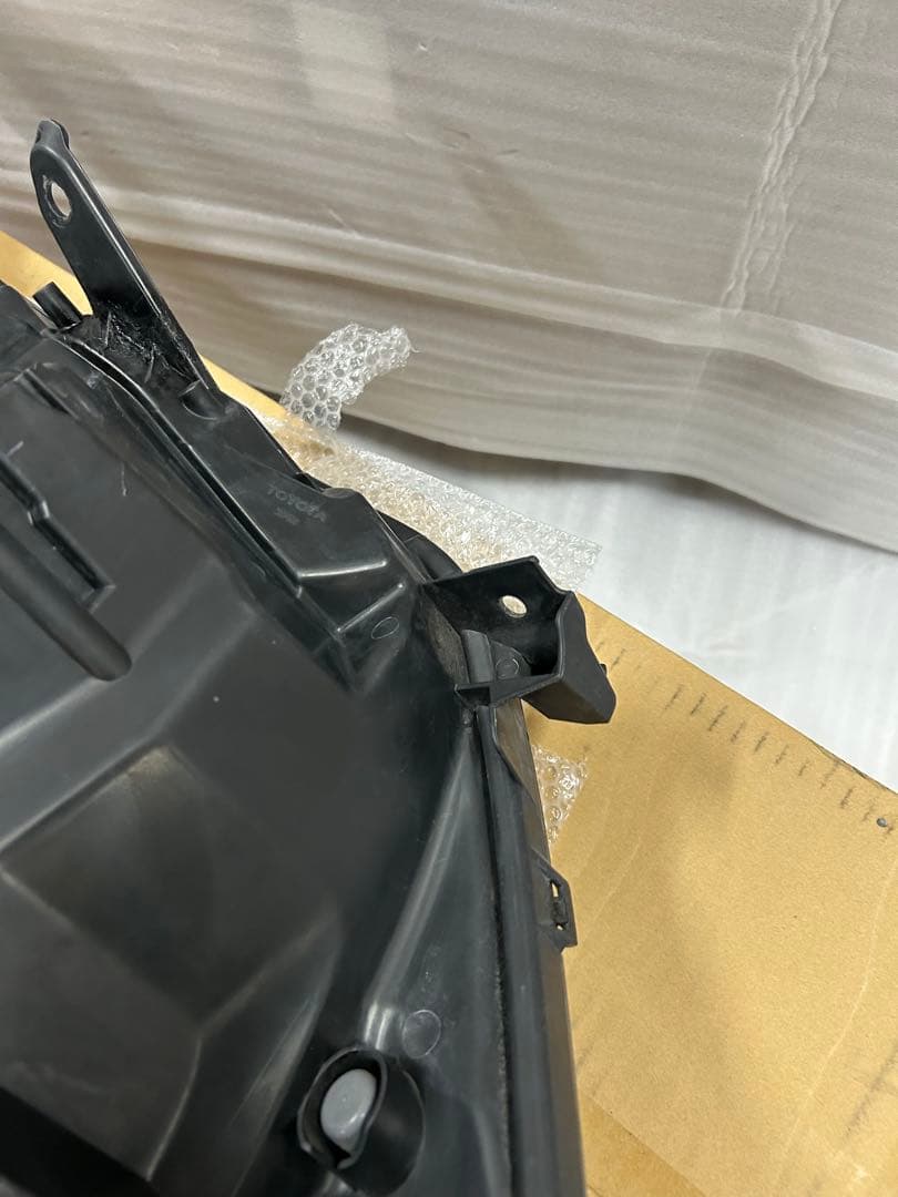 ヴォクシー　80 前期　左ヘッドライト